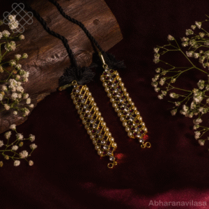 Kumpu Ear Chain