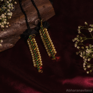Kumpu Ear Chain