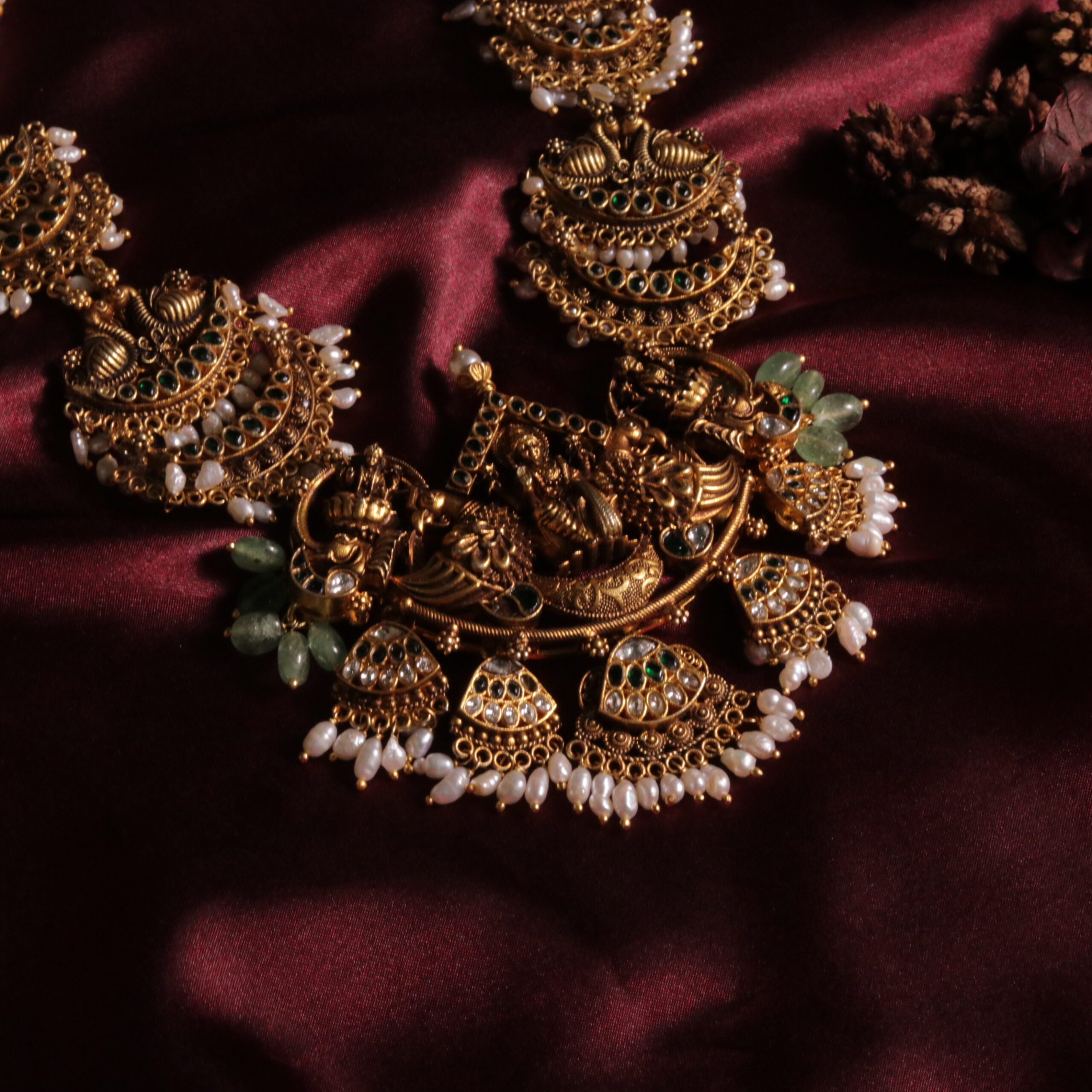 Premium Exquisite Temple Jewellery Set - Image 6