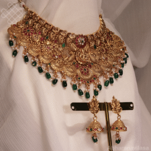 Short necklace / Chocker