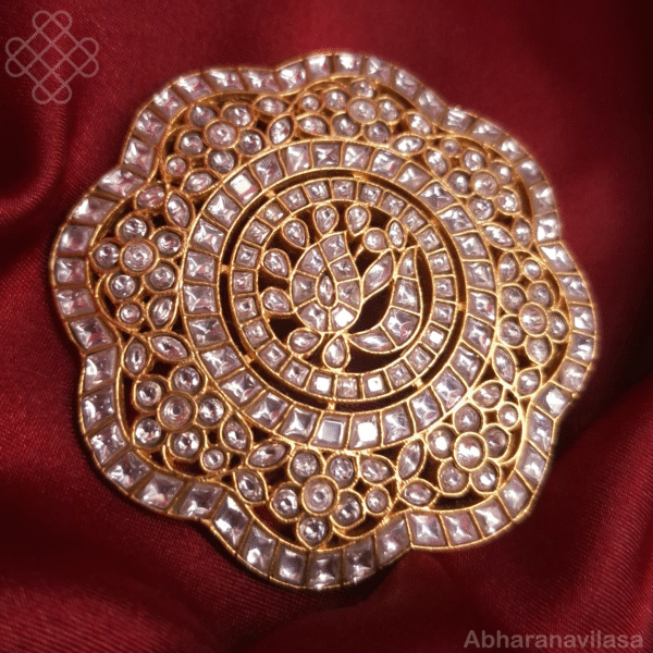 Jadau kundan pendant and matching earrings - Image 2
