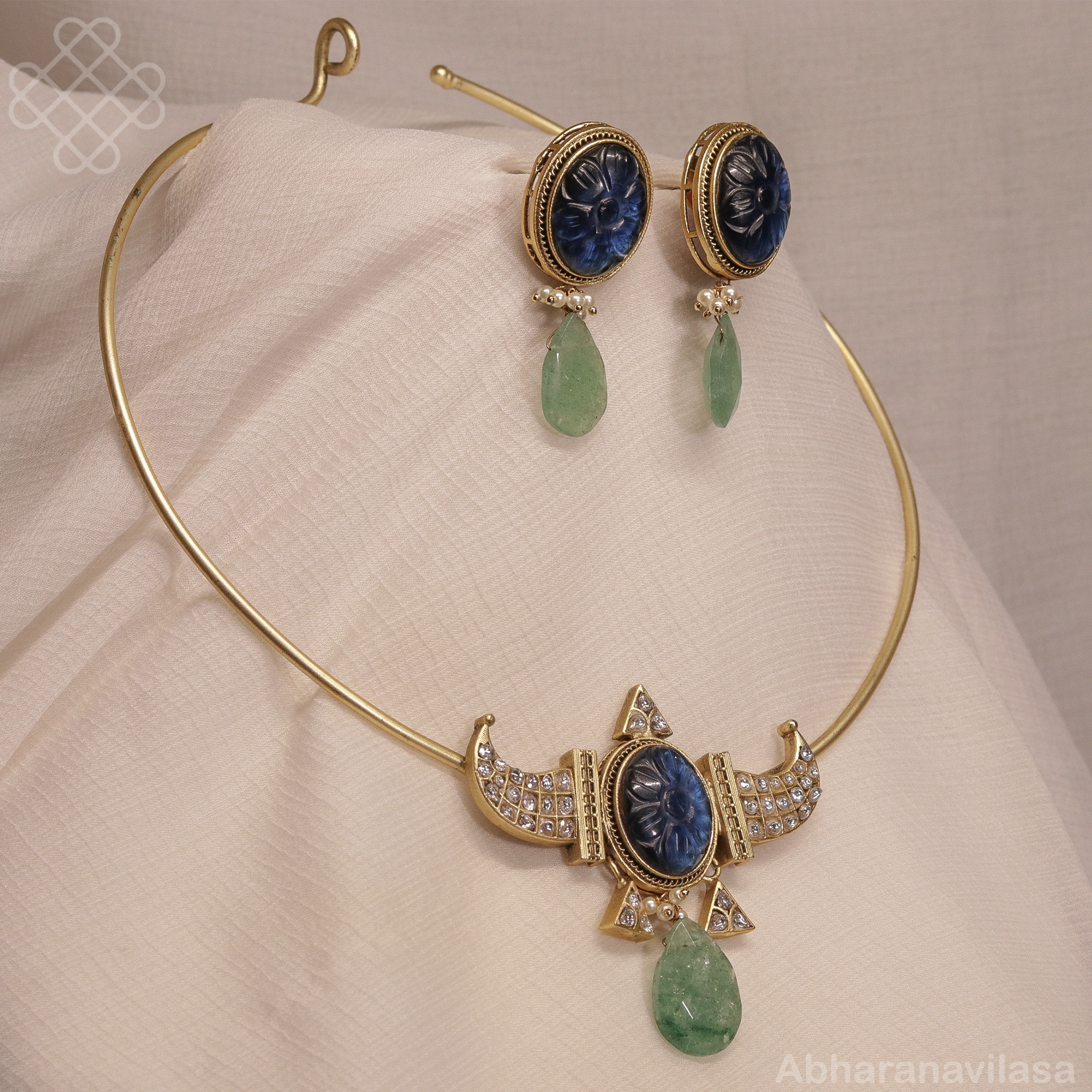 Short necklace (hasli)