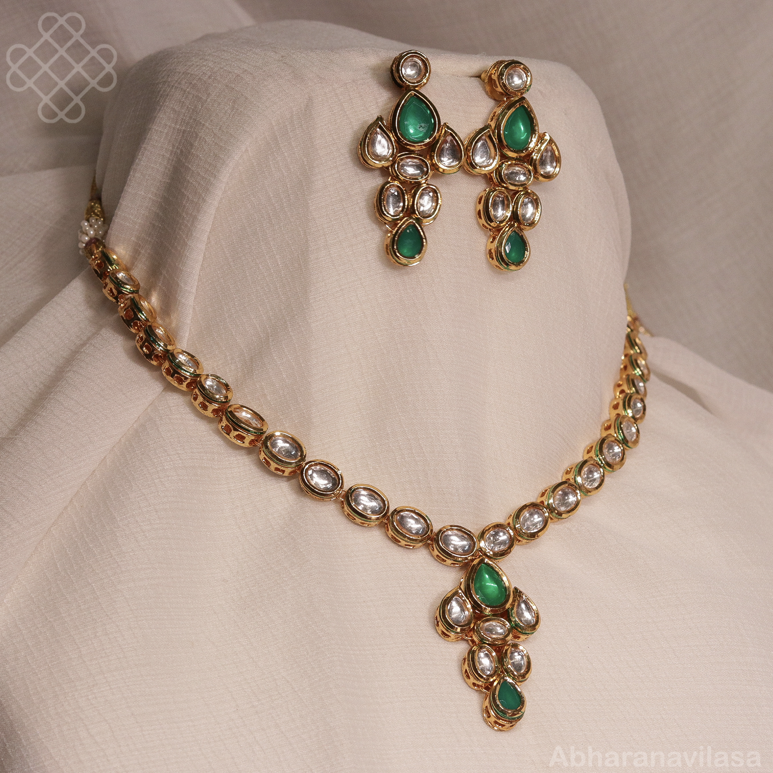 Short necklace (kundan)